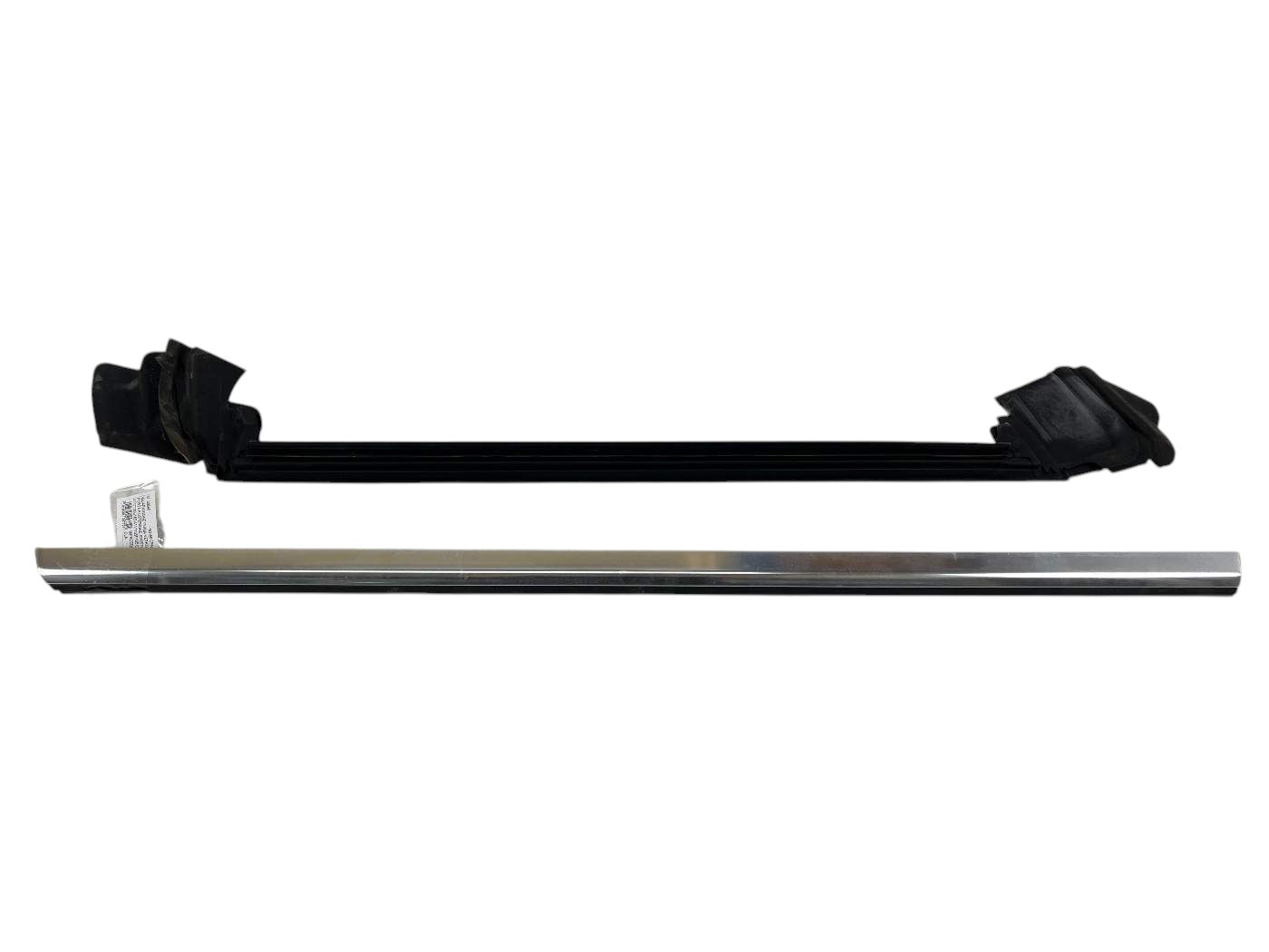 RASCHIAVETRO POSTERIORE SX CON MODANATURA CROMATA MERCEDES CLA Coupé (C117) A1177350182 (13>19)