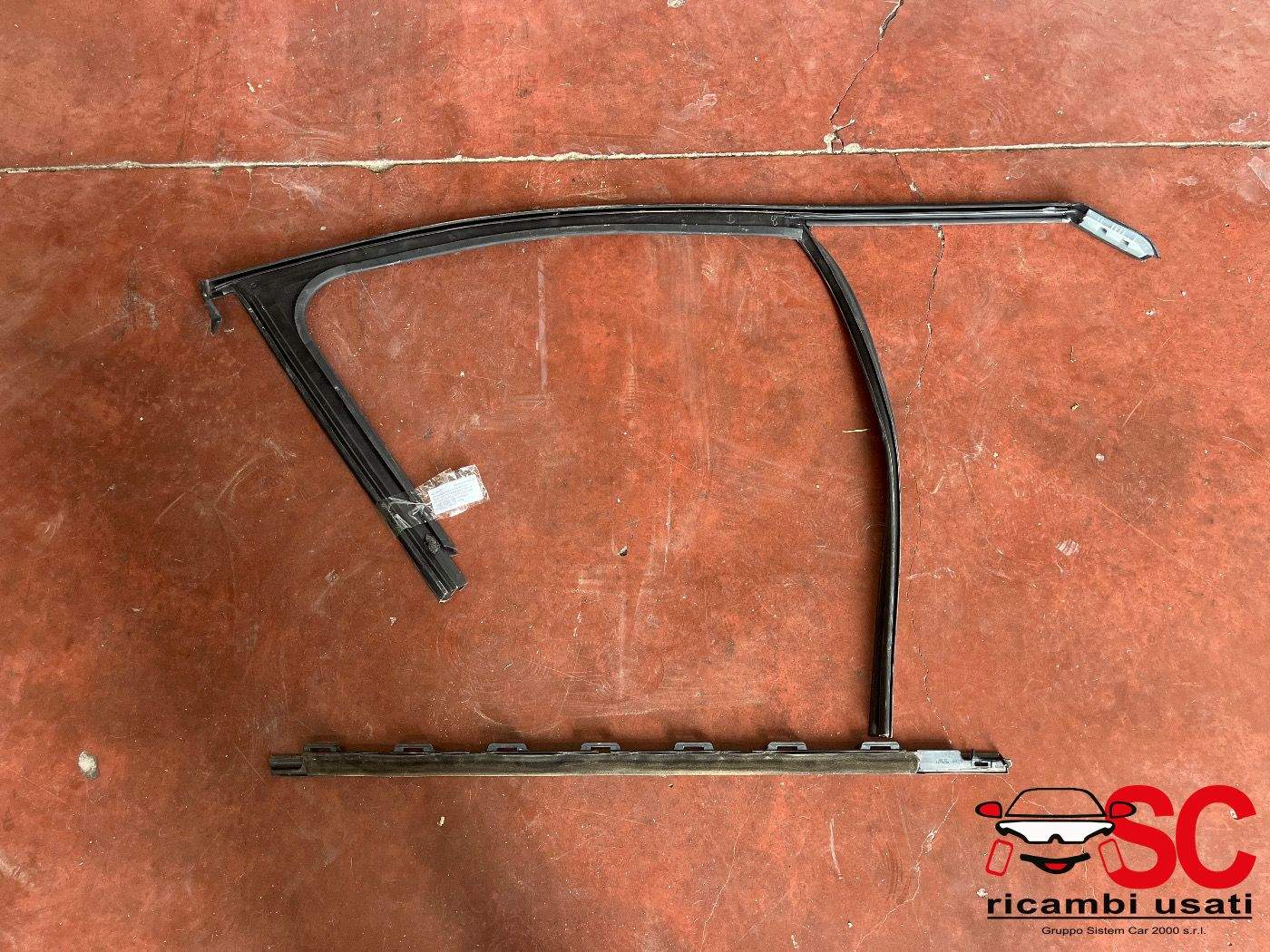 Guarnizione Porta Anteriore Sinistra Peugeot 2008 9810970780 - 38547