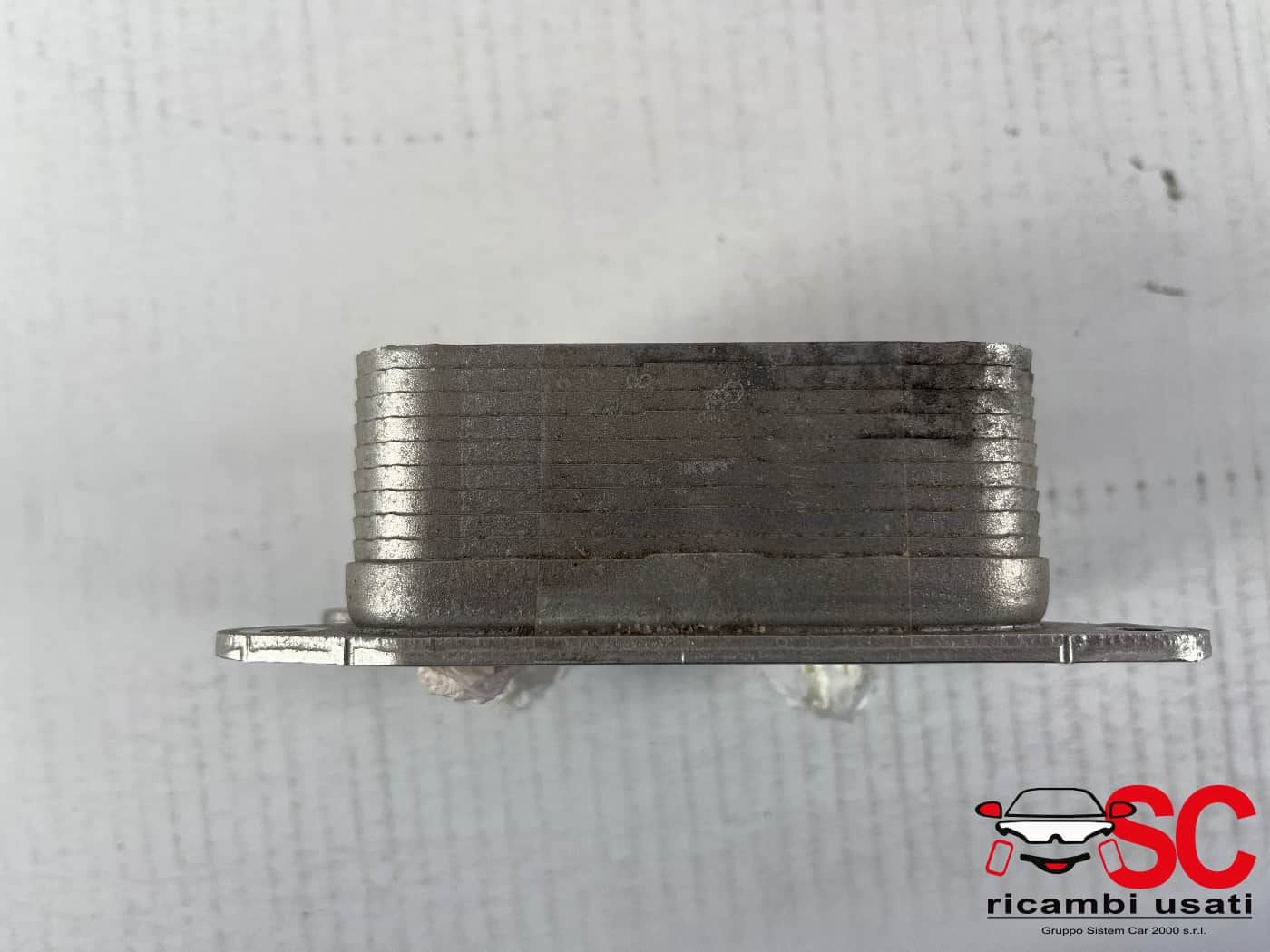 Radiatore Olio Audi A3 8y 1.4 Ibrida 04E117021L - 41645 Radiatore Olio Audi A3 8y 1.4 Ibrida 04E117021L - 41645