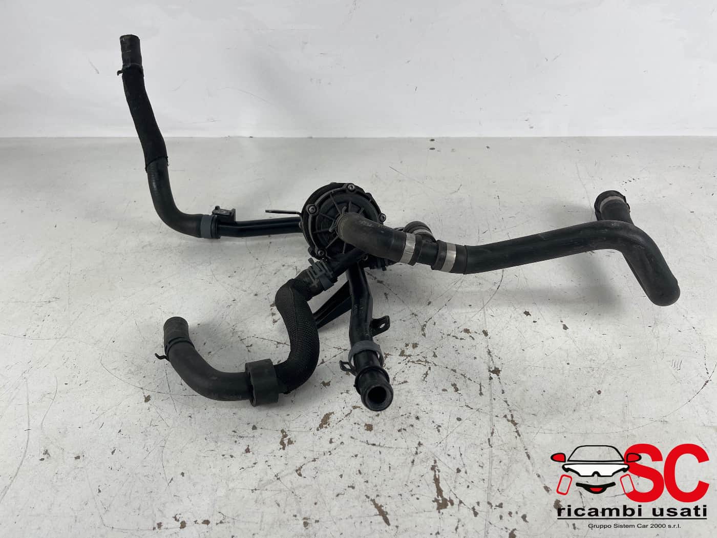 Pompa Liquido Raffreddamento Audi A3 1.4 Ibrida 04L965567 - 41697 Pompa Liquido Raffreddamento Audi A3 1.4 Ibrida 04L965567 - 41697