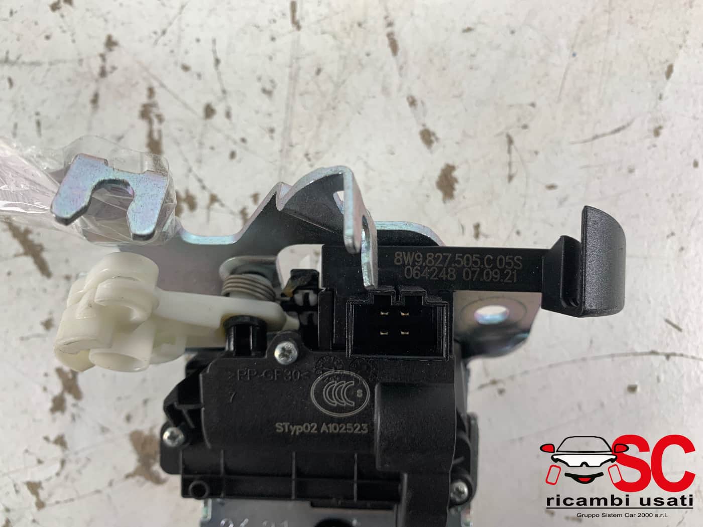 Serratura Portellone Audi A3 1.4 Ibrida 8W9827505C - 41724 Serratura Portellone Audi A3 1.4 Ibrida 8W9827505C - 41724