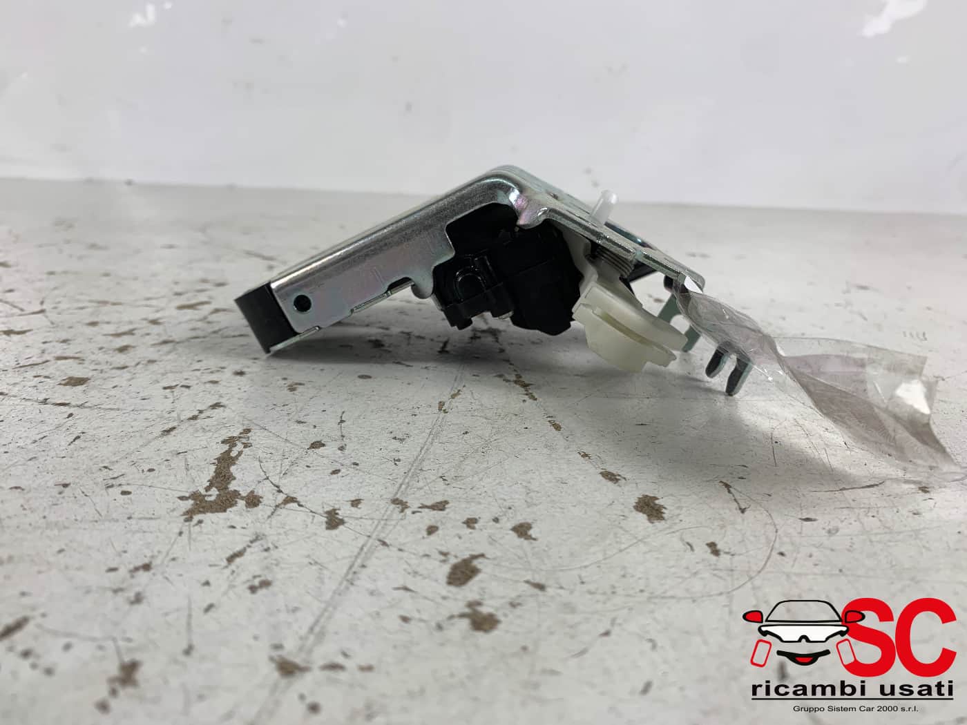 Serratura Portellone Audi A3 1.4 Ibrida 8W9827505C - 41724 Serratura Portellone Audi A3 1.4 Ibrida 8W9827505C - 41724