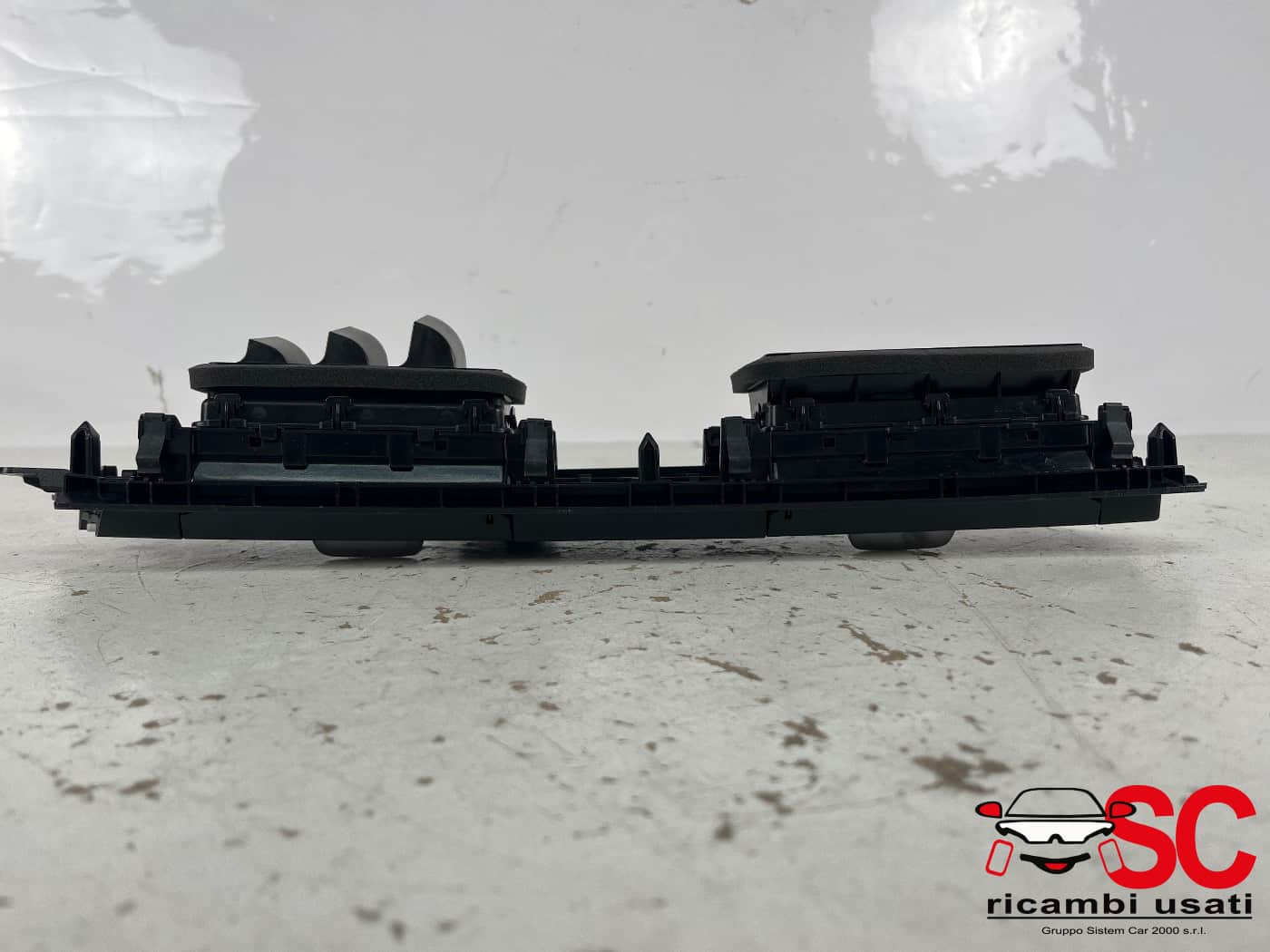 Diffusore Aria Condizionata Destro Audi A3 8y 8Y1820951A - 41781 Diffusore Aria Condizionata Destro Audi A3 8y 8Y1820951A - 41781