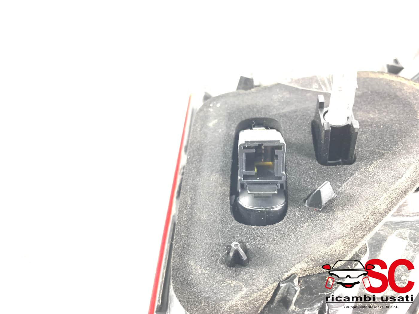 Fanale Posteriore Destro Peugeot 2008 9814757280 - 41848 Fanale Posteriore Destro Peugeot 2008 9814757280 - 41848