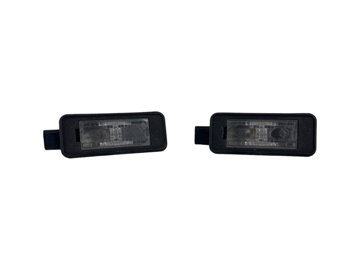 FANALE LUCE TARGA PEUGEOT 2008 Serie 9682403680 (19>)