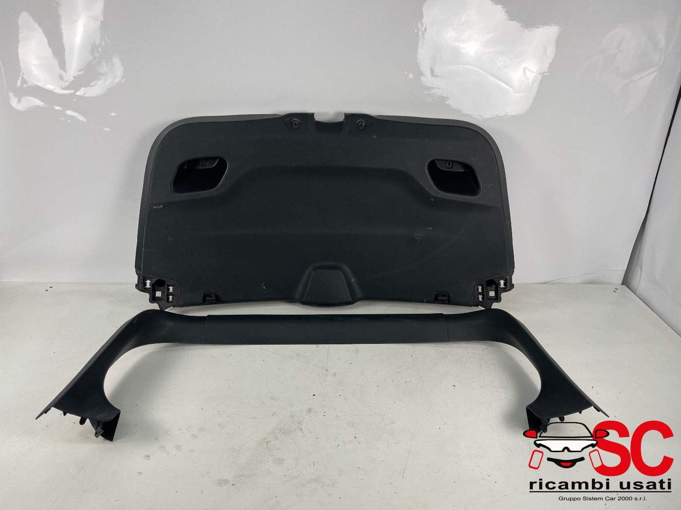 RIVESTIMENTO PLASTICA INTERNO PORTELLONE POST PEUGEOT 2008 Serie 9678069777 (19>)