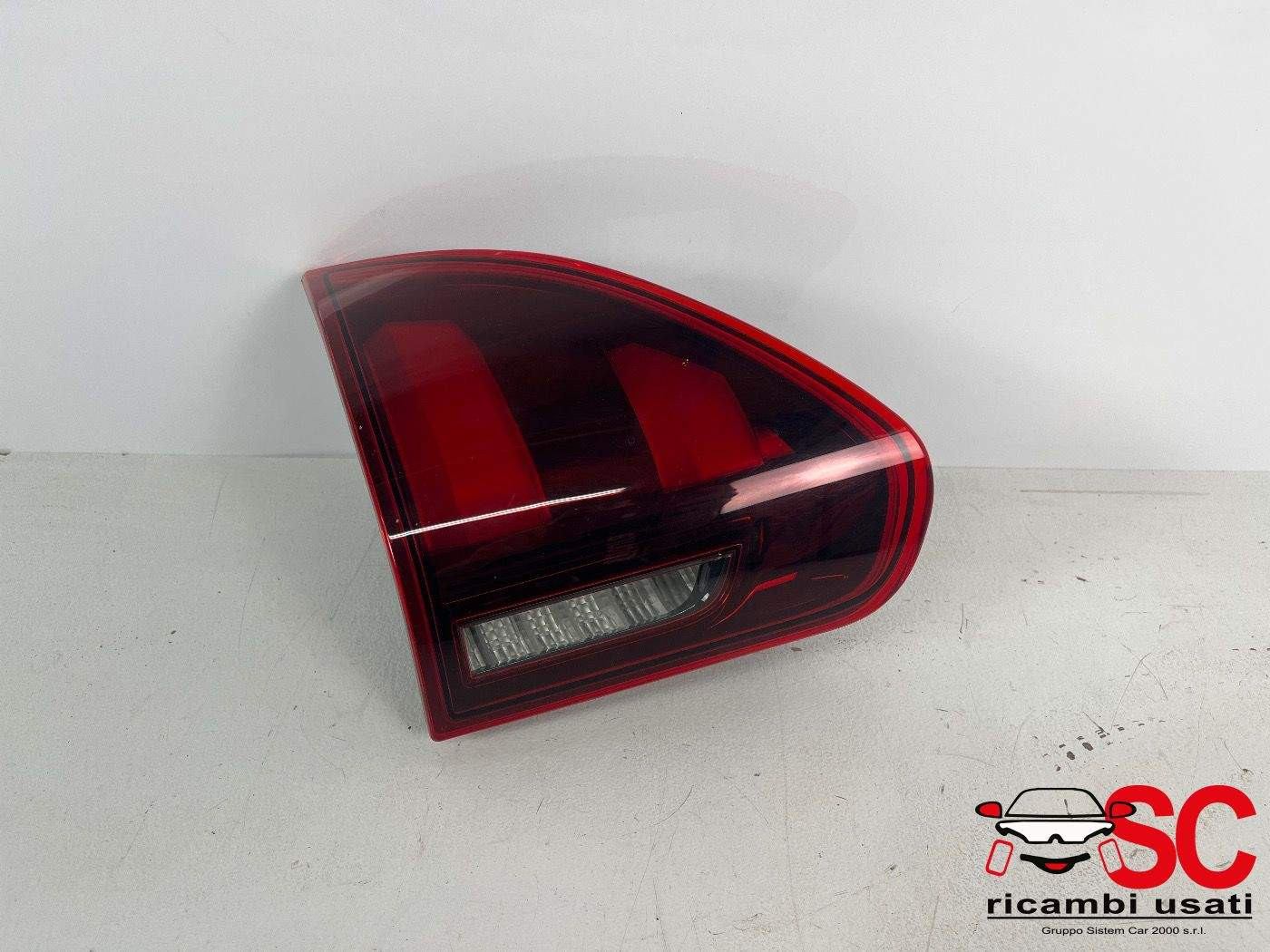 STOP FANALE POSTERIORE SINISTRO PEUGEOT 2008 Serie 9814758480 (19>)