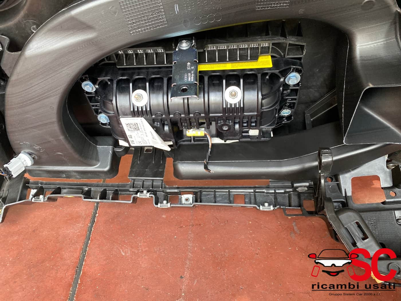 PLANCIA CRUSCOTTO CENTRALE AUDI A3 Sportback (8YA) 8Y1857001 (19>)