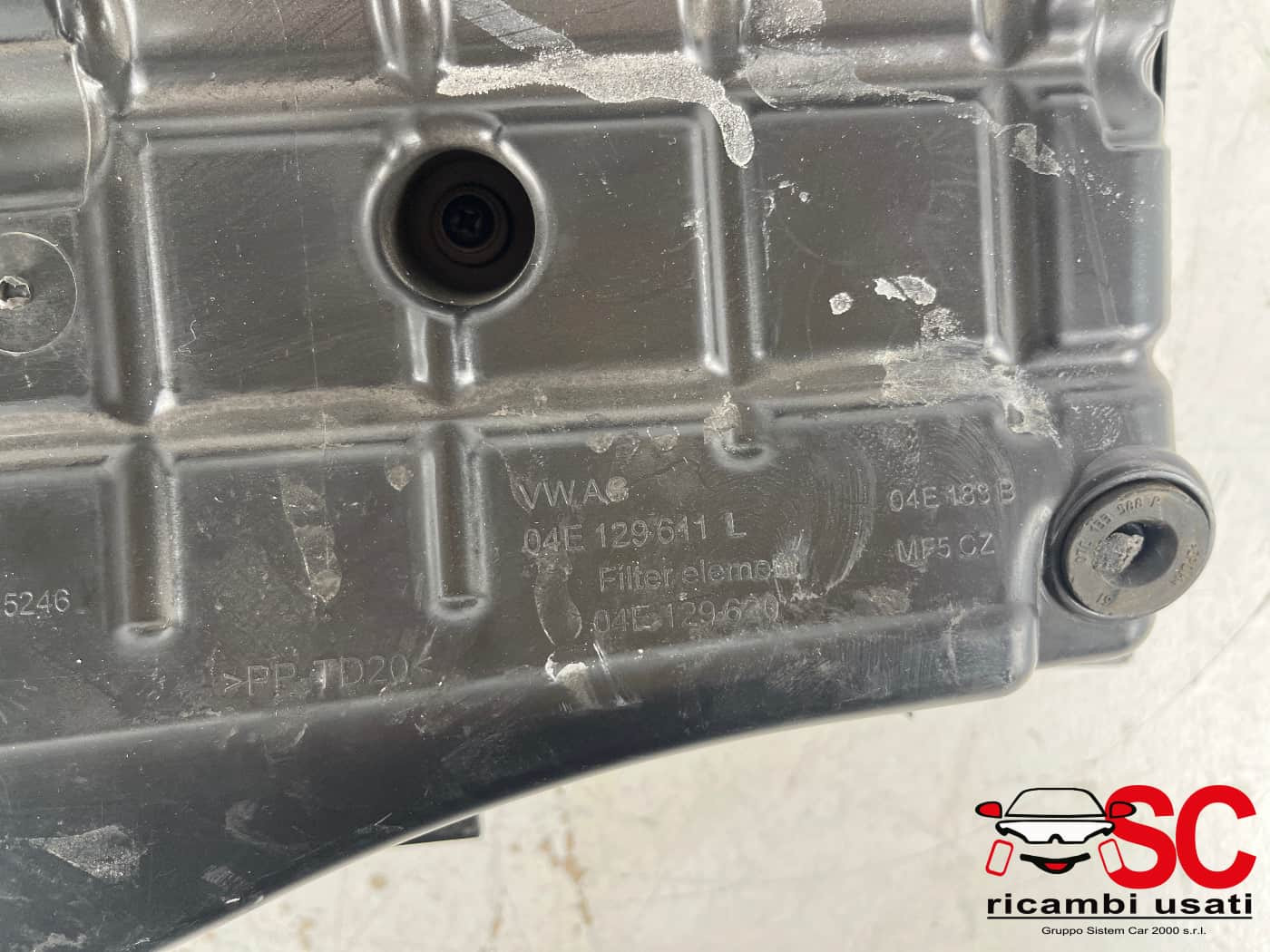 04E129611L 04E129611L BOX SCATOLA FILTRO ARIA AUDI A3 Sportback (8YA) diesel