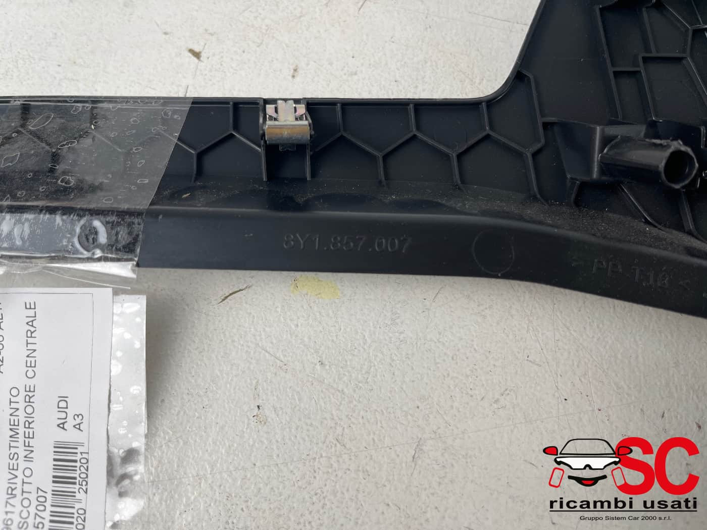 RIVESTIMENTO CRUSCOTTO AUDI A3 Sportback (8YA) 8Y1857007 (19>)