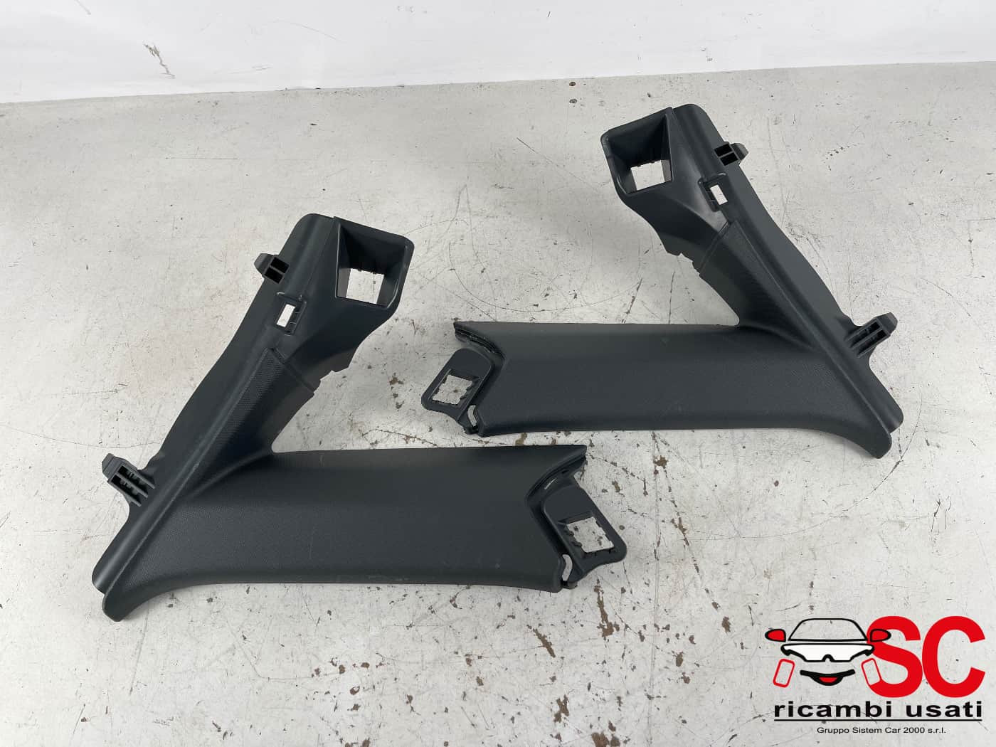 RIVESTIMENTO MONTANTE POSTERIORE SX E DX AUDI A3 Sportback (8YA) 8Y4867287A (19>)