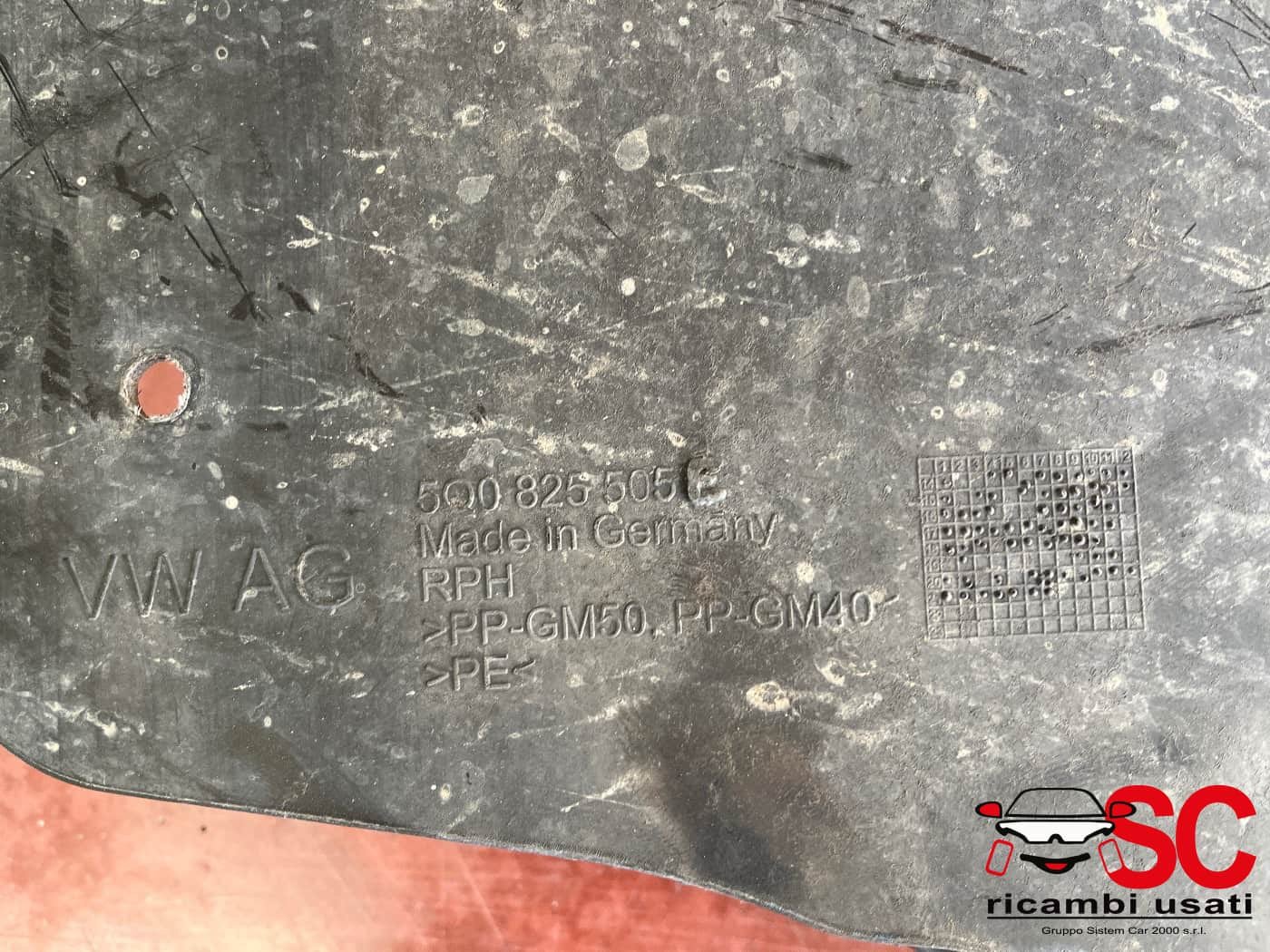 5Q0825505E 5Q0825505E SOTTOSCOCCA ANTERIORE AUDI A3 Sportback (8YA) diesel