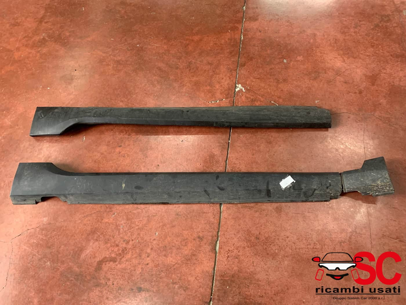 COPPIA SOTTOPORTA DESTRA E SINISTRA PEUGEOT 2008 1° Serie 96781716XT (13>)