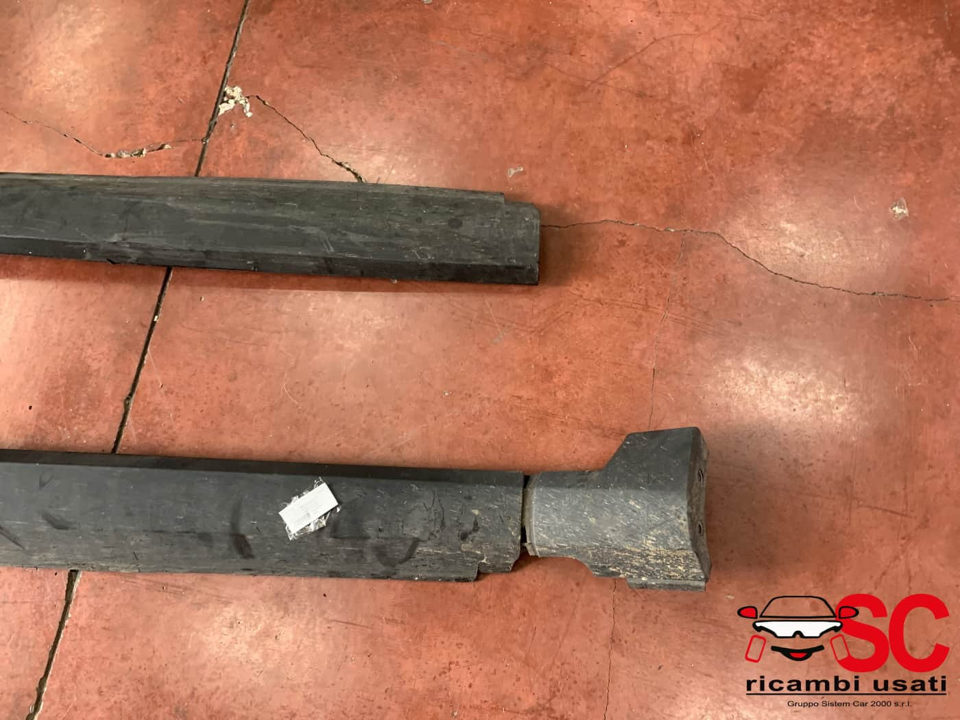 COPPIA SOTTOPORTA DESTRA E SINISTRA PEUGEOT 2008 1° Serie 96781716XT (13>)