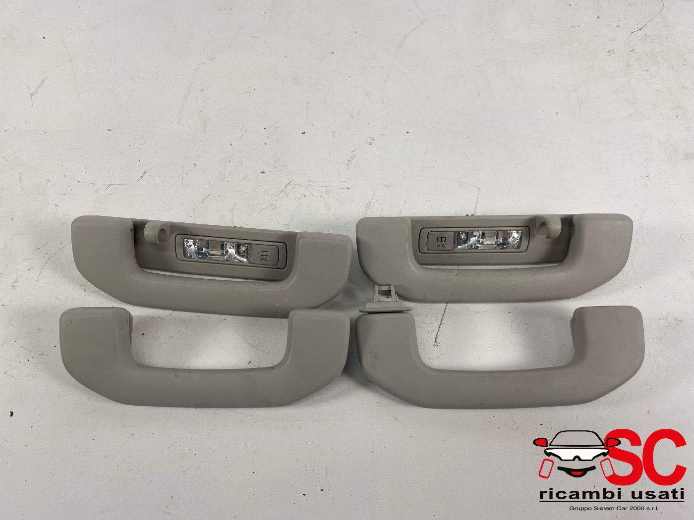 Maniglia Appiglio Mercedes Classe C Sw W205 A0998150100 A0998150000 - 37851 Maniglia Appiglio Mercedes Classe C Sw W205 A0998150100 A0998150000 - 37851