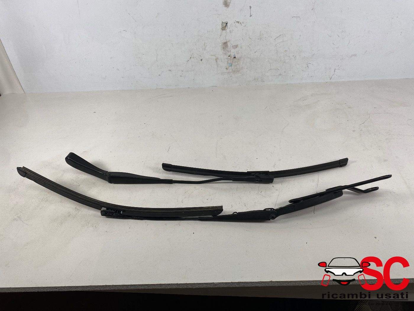 Bracci Tergicristallo Mercedes Classe C W205 A2058203900 A2058203700 - 37854 Bracci Tergicristallo Mercedes Classe C W205 A2058203900 A2058203700 - 37854