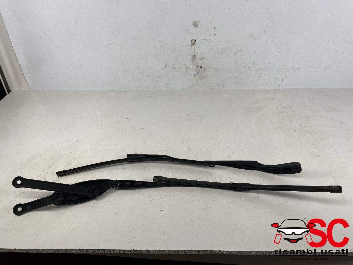 Bracci Tergicristallo Mercedes Classe C W205 A2058203900 A2058203700 - 37854 Bracci Tergicristallo Mercedes Classe C W205 A2058203900 A2058203700 - 37854