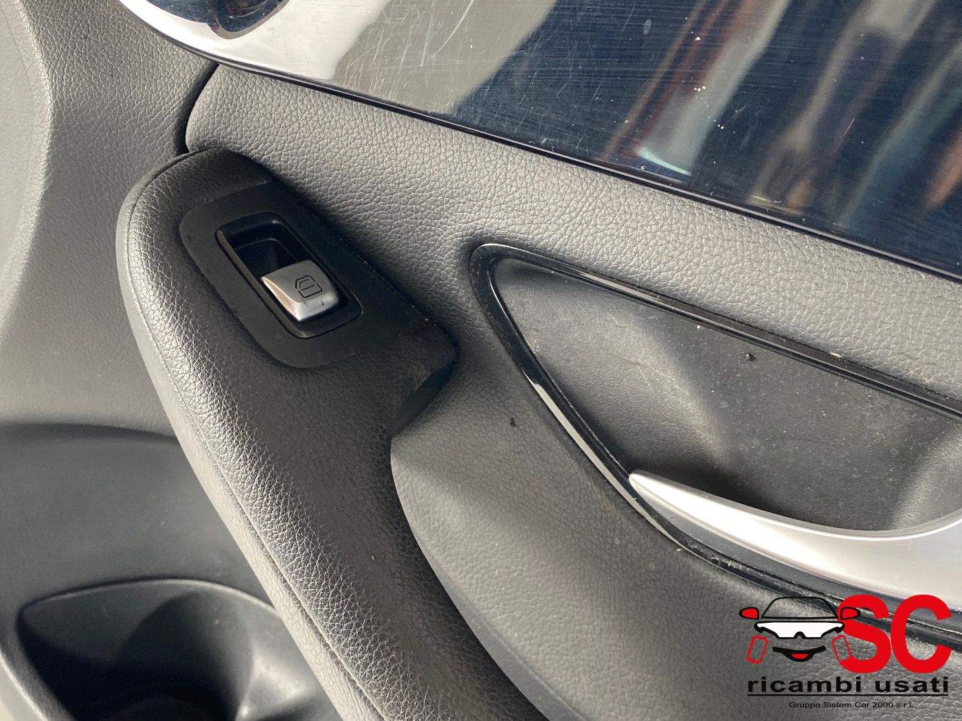 Pannello Porta Anteriore Destra Classe C W205 A2057200270 - 37883