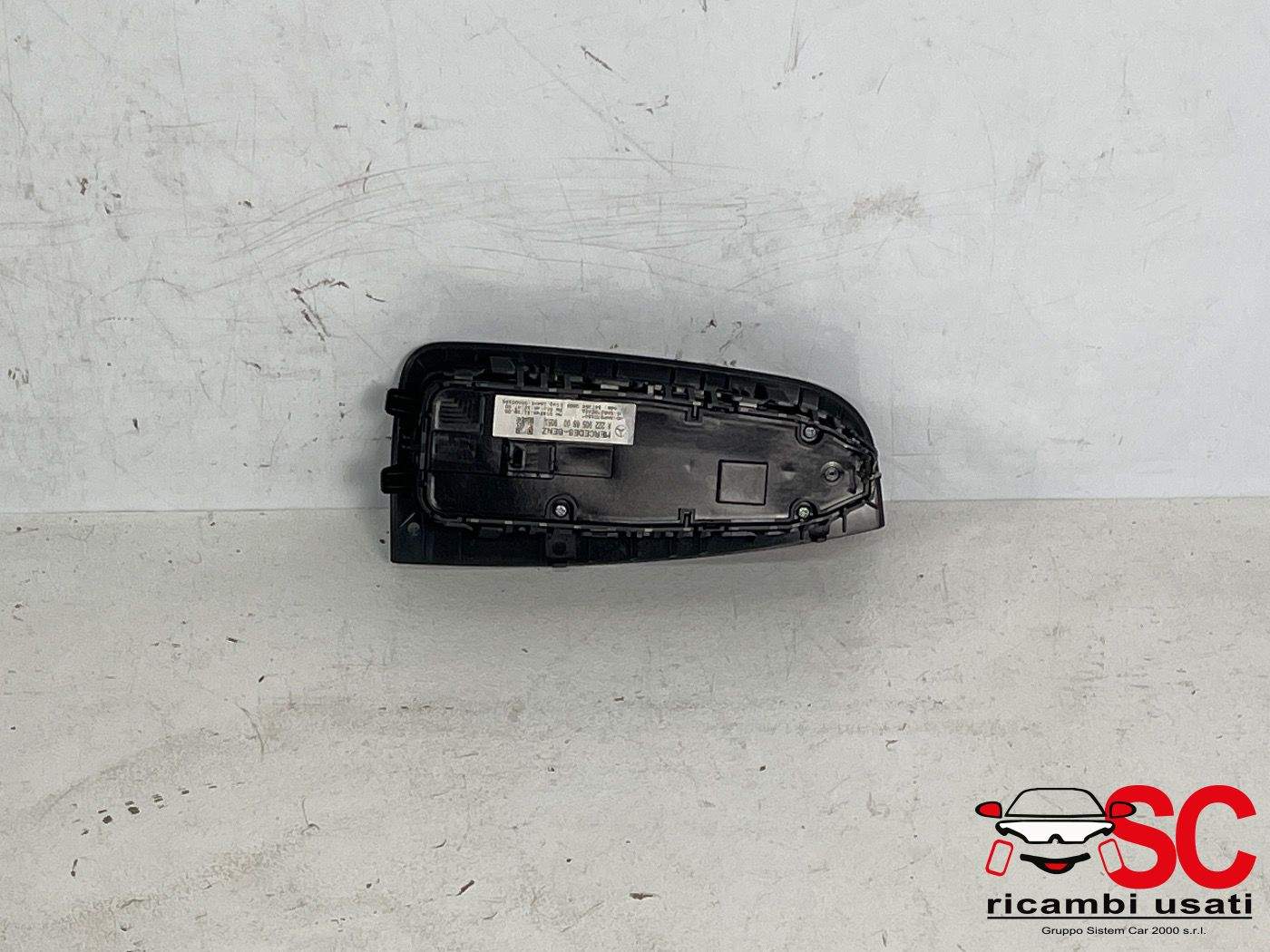 Pulsantiera Alzavetro Anteriore Sx Classe C W205 A2229056800 - 37968 Pulsantiera Alzavetro Anteriore Sx Classe C W205 A2229056800 - 37968