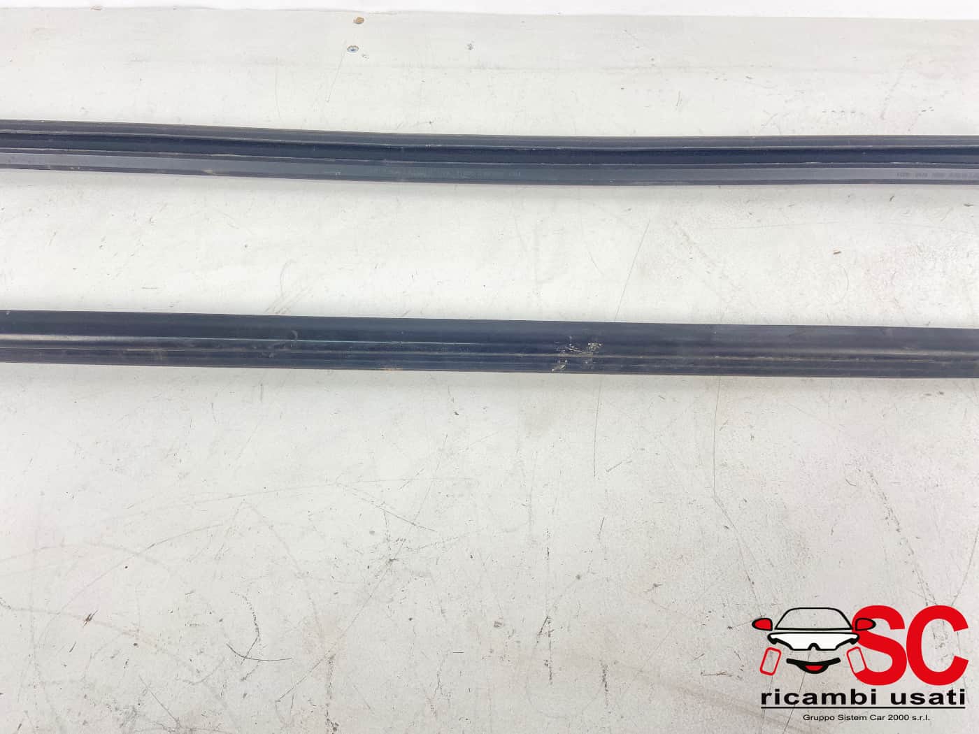 Raschiavetro Porta Anteriore Sx Ford Fiesta Mk7 2338051 - 38835 Raschiavetro Porta Anteriore Sx Ford Fiesta Mk7 2338051 - 38835