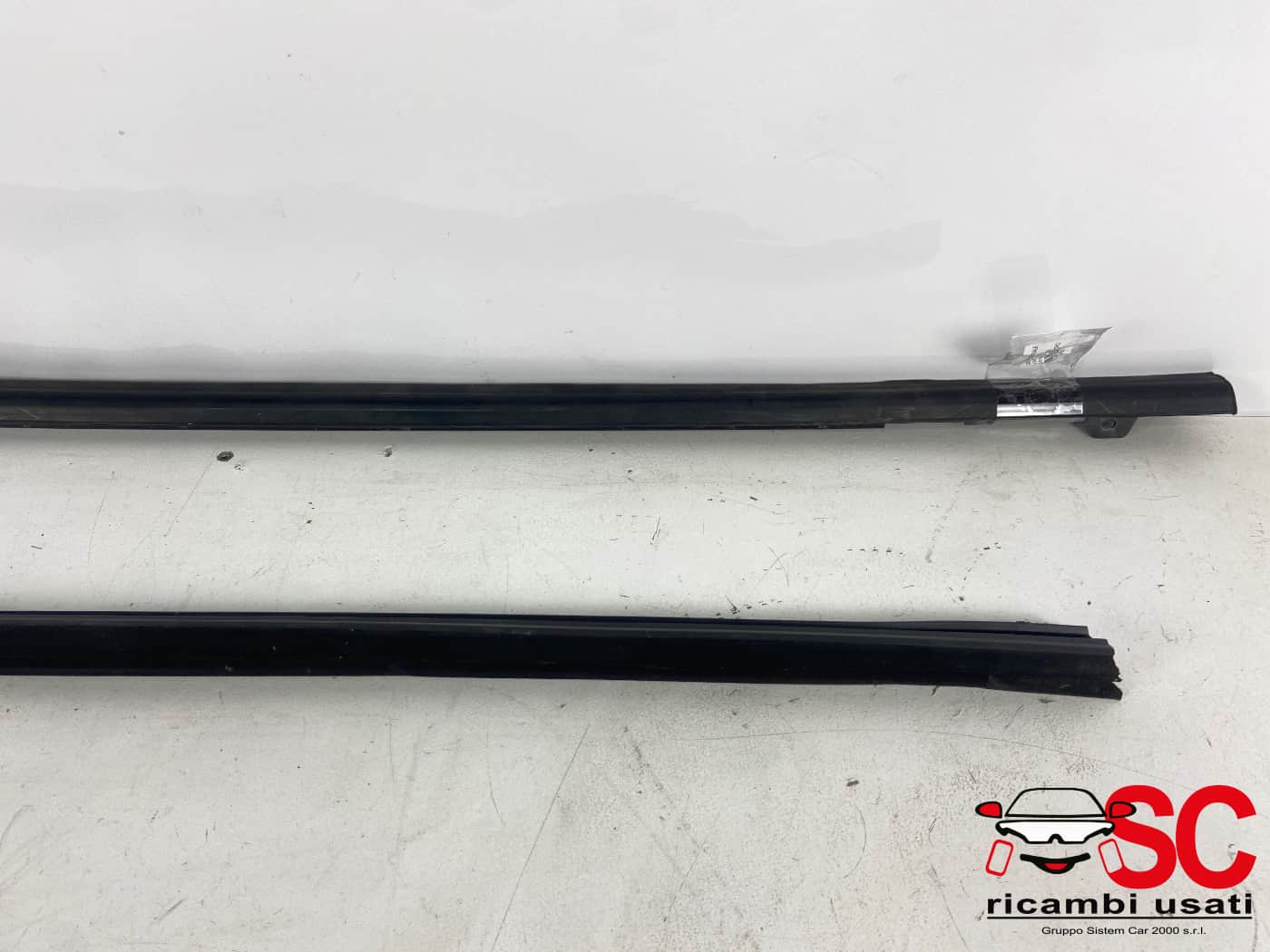 Raschiavetro Porta Anteriore Dx Ford Fiesta Mk7 2338045 - 38836