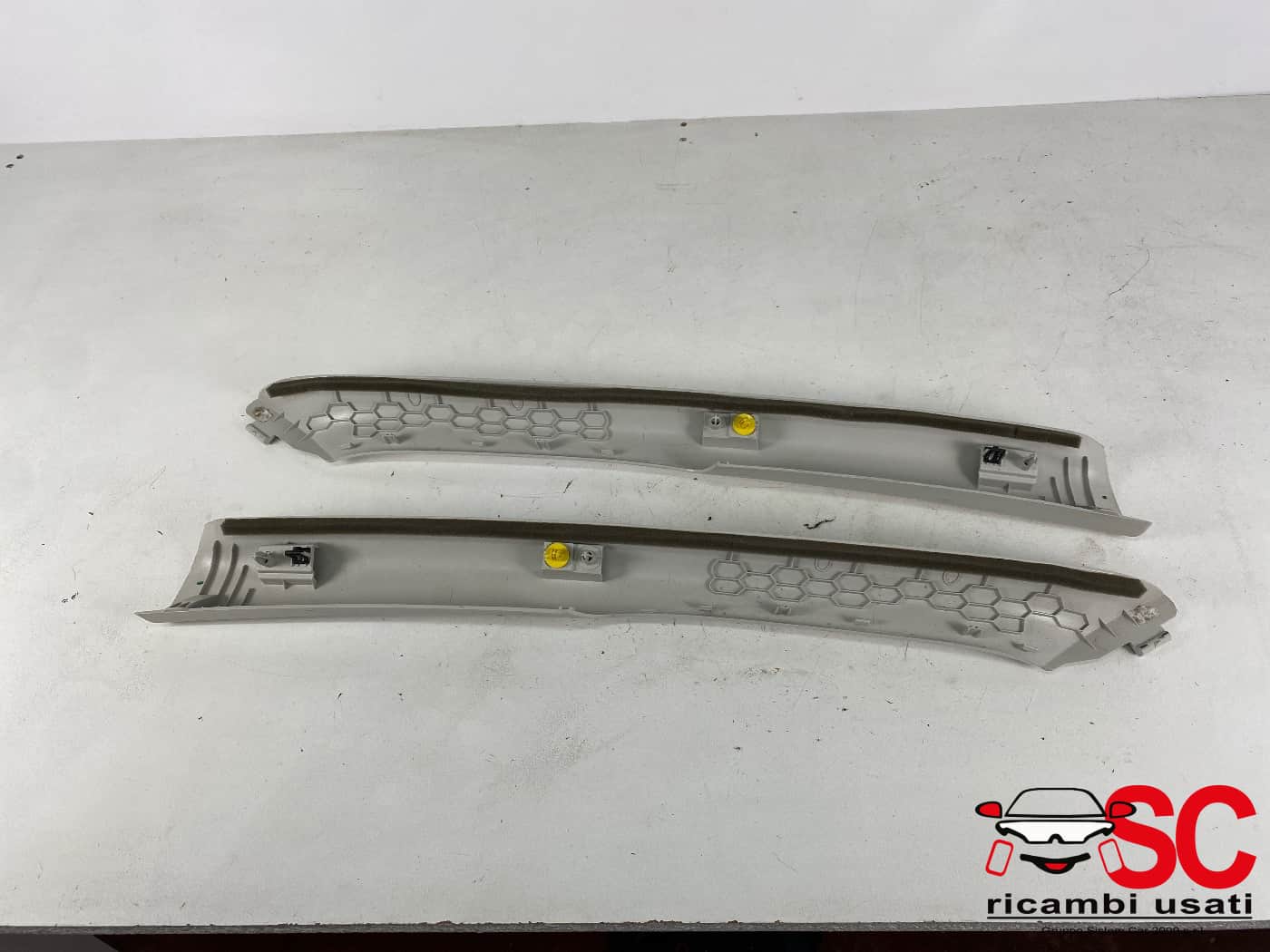 Rivestimento Montante Anteriore Ford Fiesta Mk7 - 38964 Rivestimento Montante Anteriore Ford Fiesta Mk7 - 38964