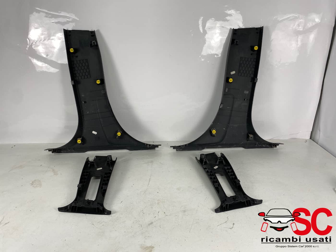 Rivestimento Montante Centrale Ford Fiesta Mk7 H1BBA24583AE H1BBA24582AE - 39149 Rivestimento Montante Centrale Ford Fiesta Mk7 H1BBA24583AE H1BBA24582AE - 39149