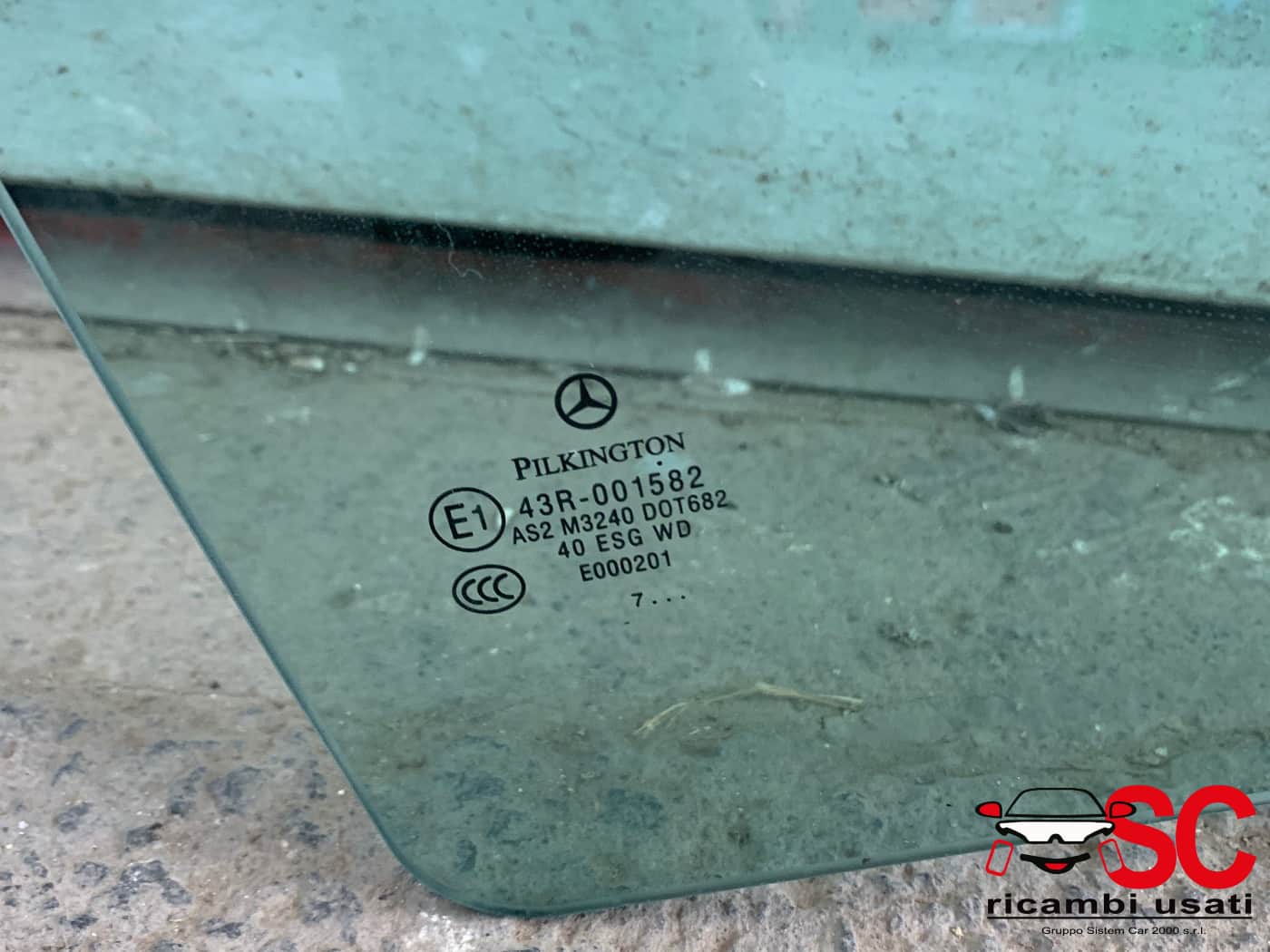 Vetro Scendente Posteriore Destro Classe C W204  - W00173