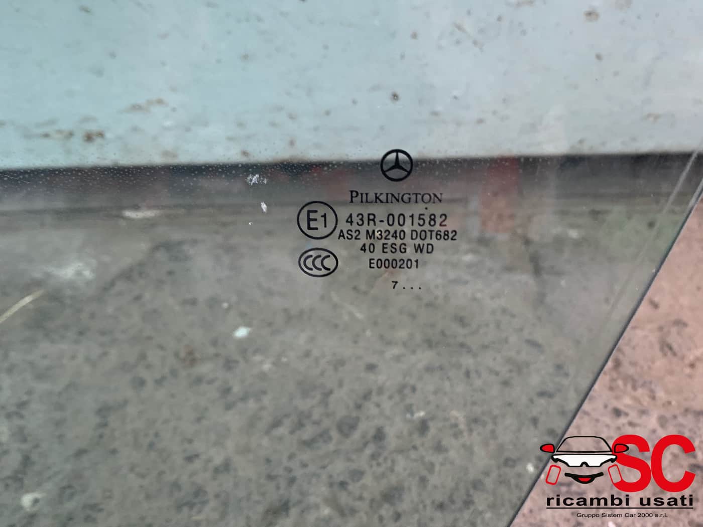 Vetro Scendente Anteriore Sinistro Classe C W204  - W00174