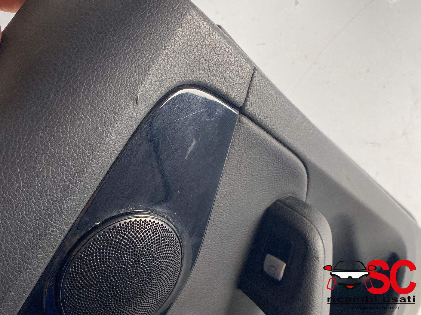 PANNELLO INTERNO PORTIERA POST SX MERCEDES Classe C (W205) (2013-) A2057300170 (13>)