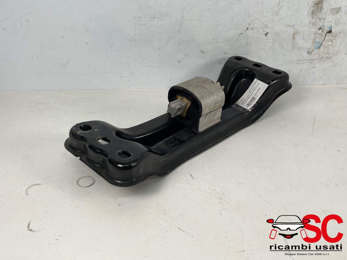 A2052401802 A2052401802 SUPPORTO MOTORE MERCEDES Classe C (W205) (2013-) diesel
