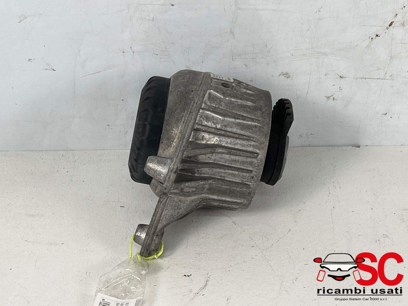 A2052406617 A2052406617 SUPPORTO MOTORE SINISTRO MERCEDES Classe C (W205) (2013-) diesel