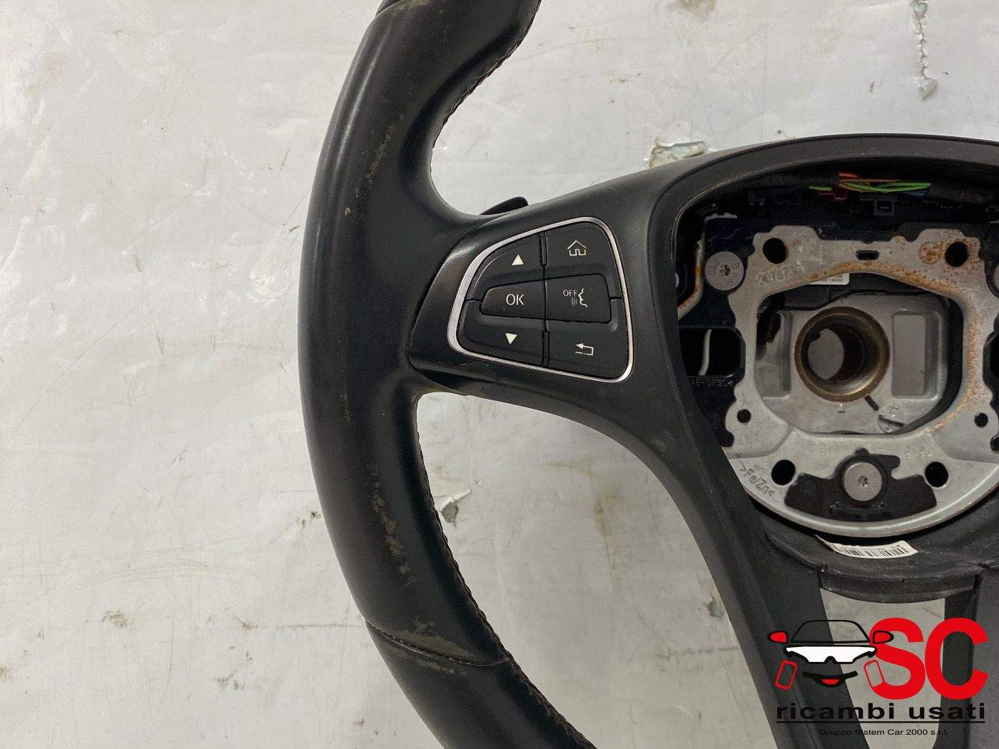 VOLANTE MERCEDES Classe C (W205) (2013-) A0004605003 (13>)
