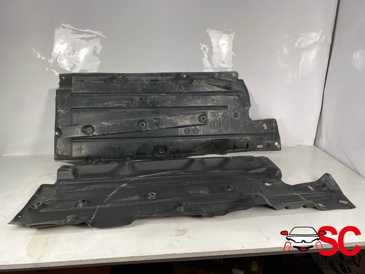 H1BB11133AC H1BB11133AC SOTTOSCOCCA ANTERIORE FORD Fiesta 7° Serie diesel