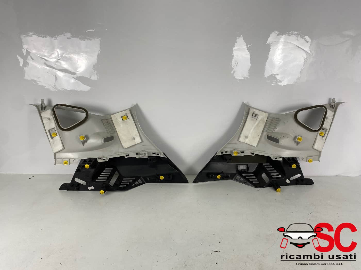 RIVESTIMENTO MONTANTE POSTERIORE SX E DX FORD Fiesta 7° Serie (17>>)