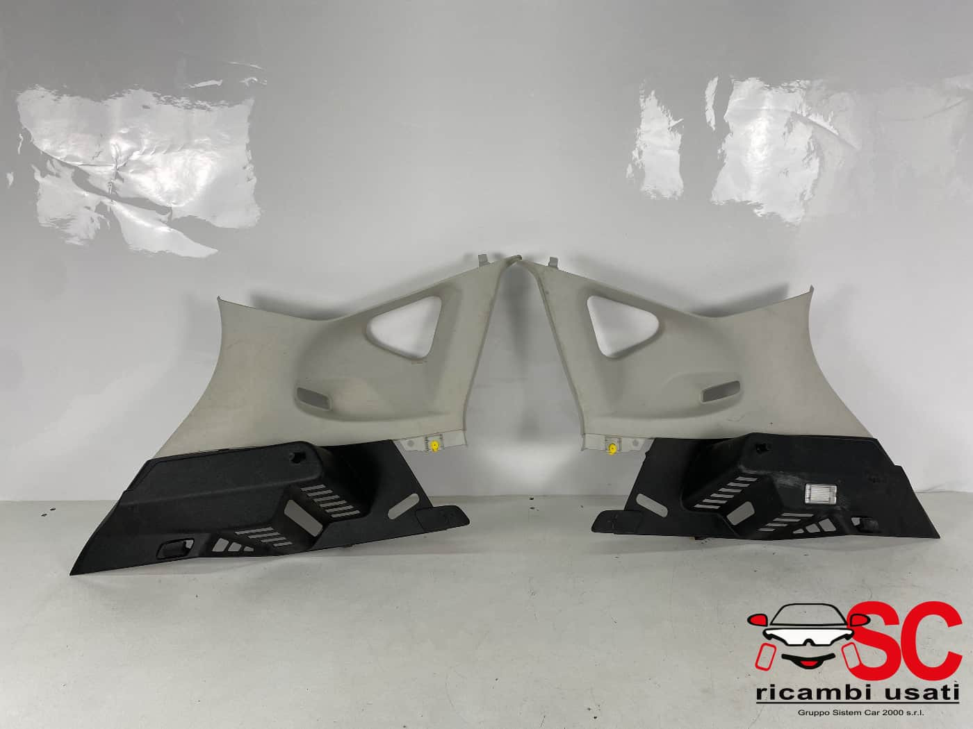 RIVESTIMENTO MONTANTE POSTERIORE SX E DX FORD Fiesta 7° Serie (17>>)