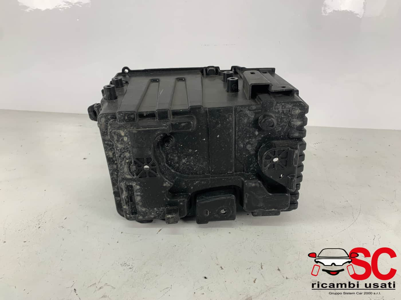 2124431 ALLOGGIO BATTERIA FORD Fiesta 7° Serie diesel