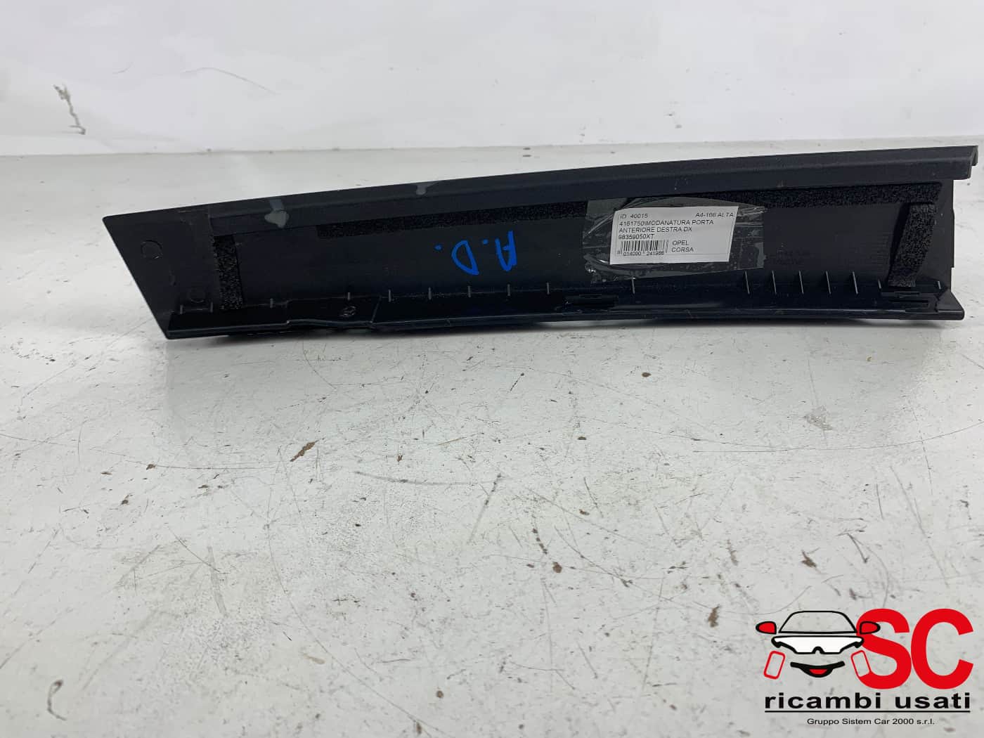 Modanatura Montante Porta Ant Dx Opel Corsa F 98359050XT - 40015 Modanatura Montante Porta Ant Dx Opel Corsa F 98359050XT - 40015