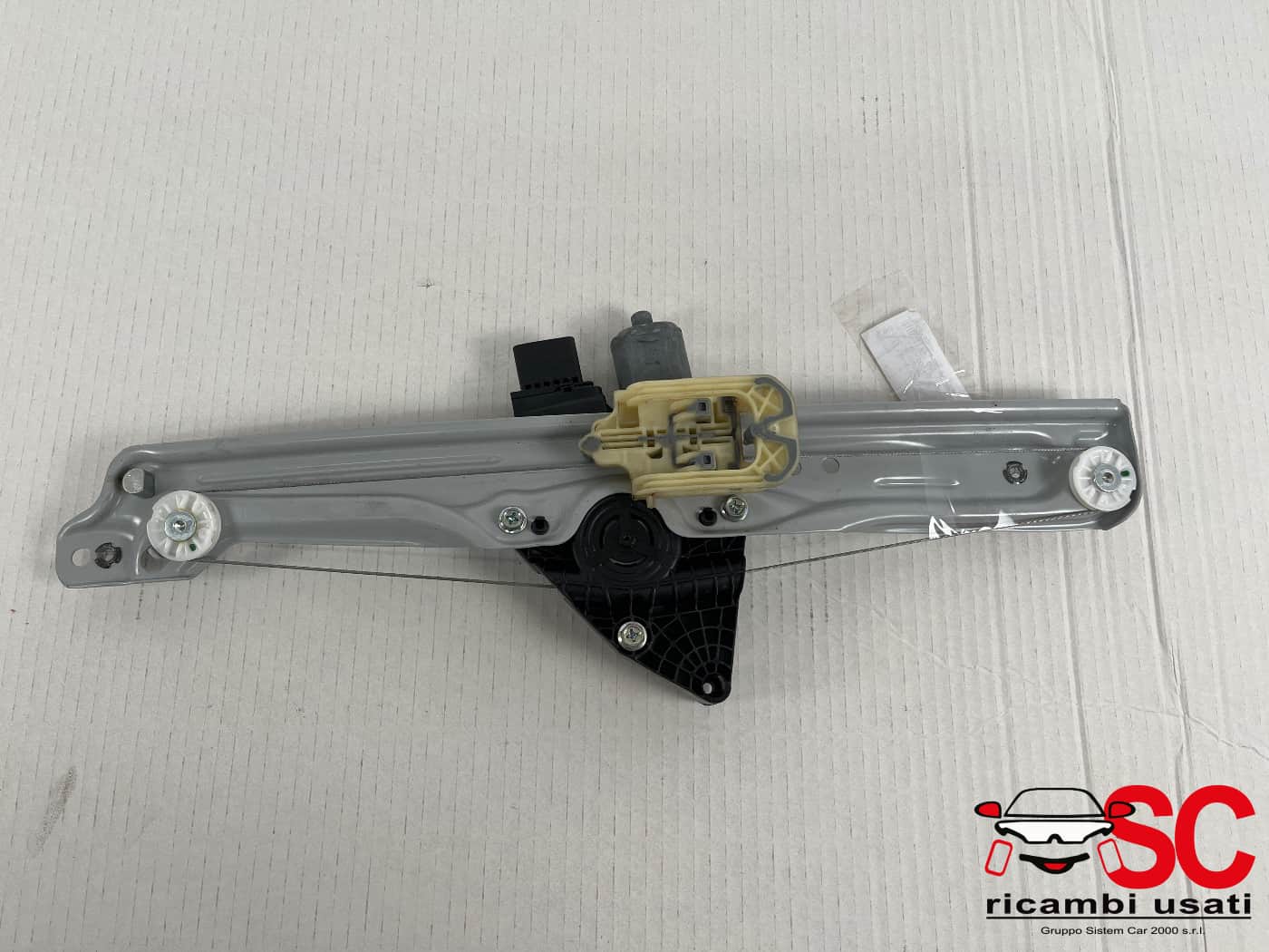 Alzavetro Posteriore Destro Opel Crossland X 39227502 - 42553 Alzavetro Posteriore Destro Opel Crossland X 39227502 - 42553