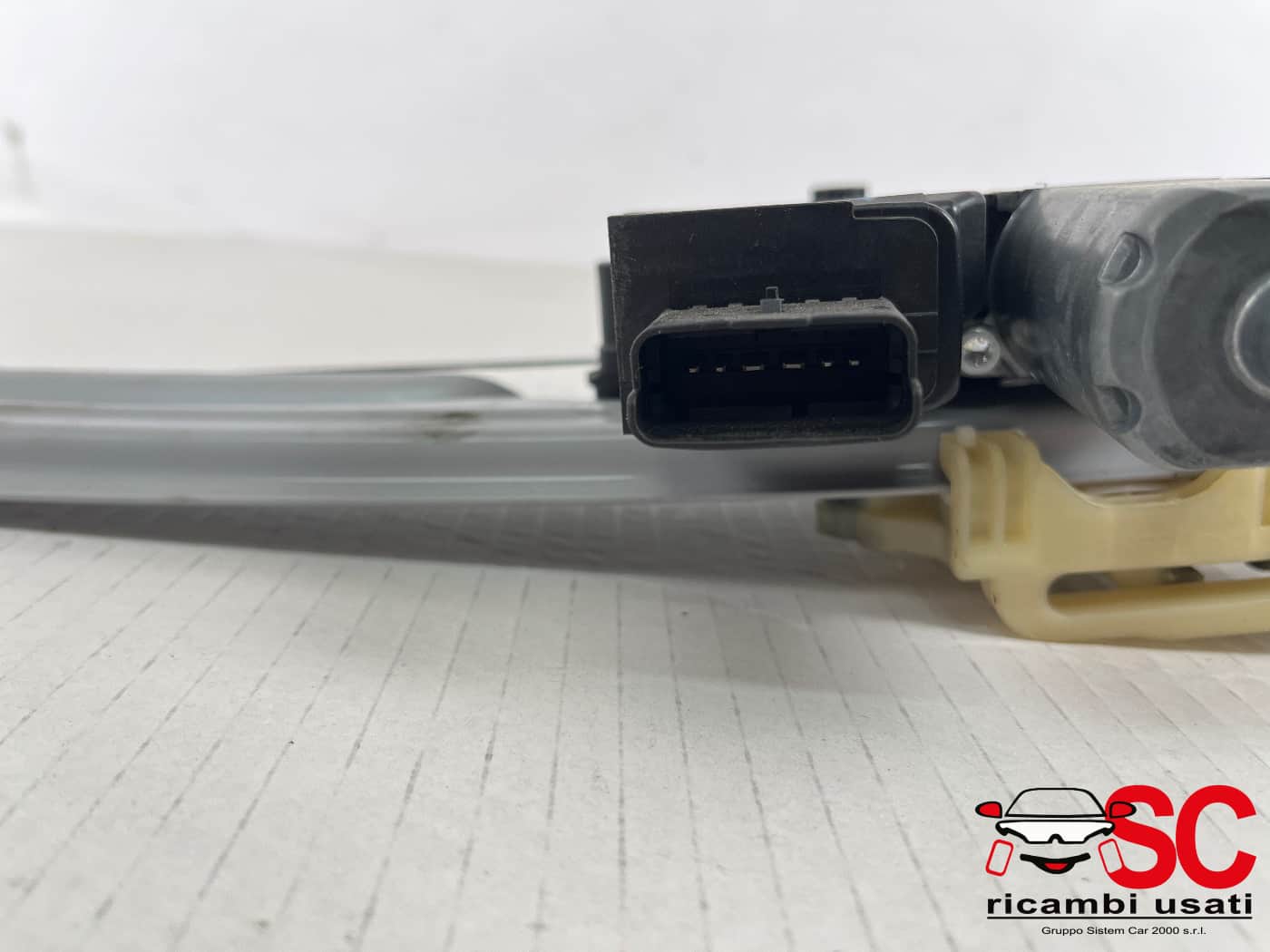 Alzavetro Posteriore Destro Opel Crossland X 39227502 - 42553 Alzavetro Posteriore Destro Opel Crossland X 39227502 - 42553