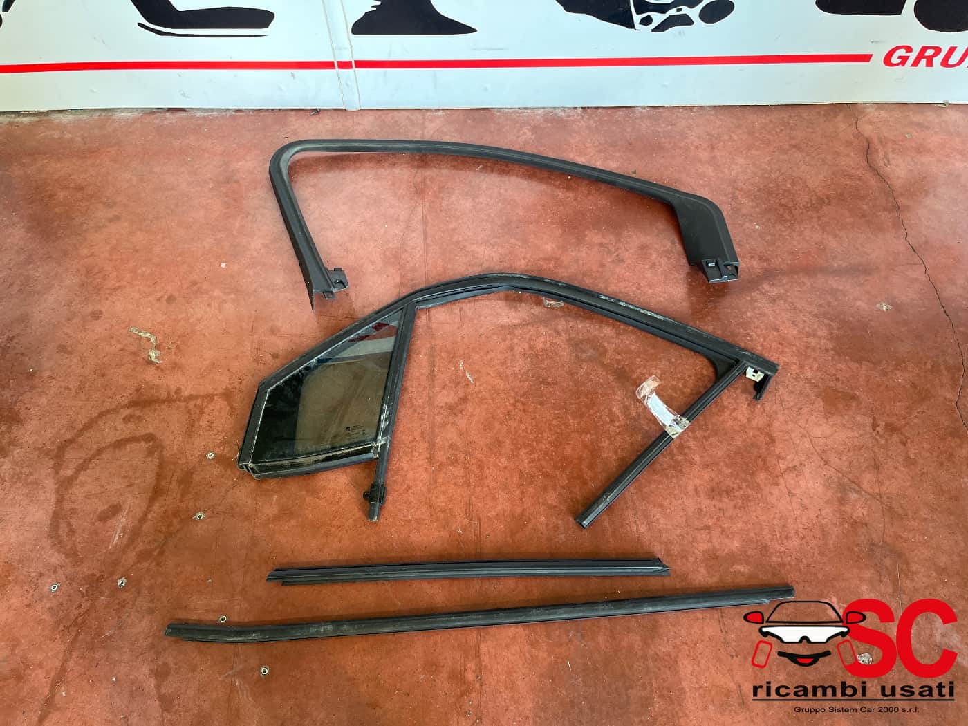Guarnizione Porta Anteriore Sx Opel Crossland X 31042398 39124056 - 42571