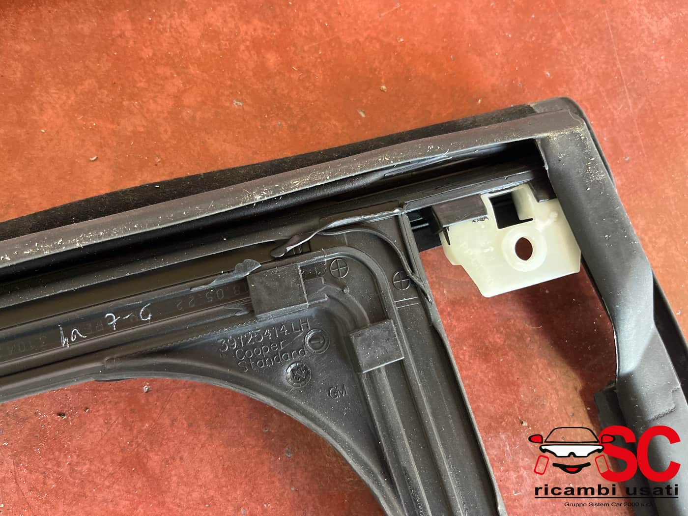 Guarnizione Guida Vetro Porta Post Sx Crossland X 39124058 39125414 - 42572