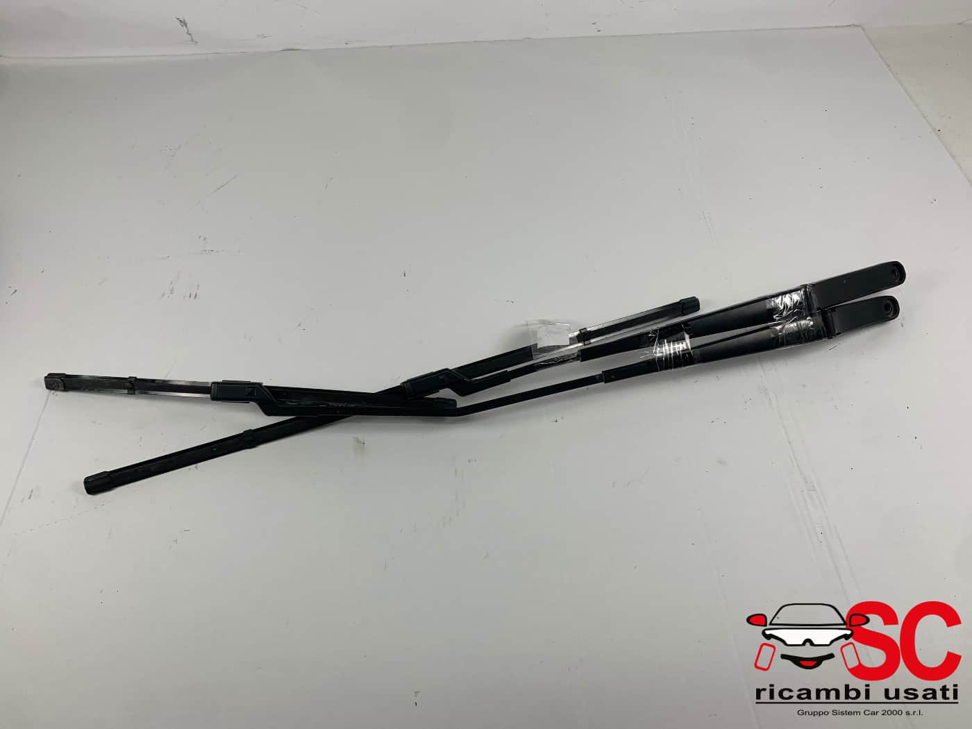 Bracci Tergicristallo Seat Arona 1.0 Tsi 6F1955409VZ 6F1955410AV - 42944 Bracci Tergicristallo Seat Arona 1.0 Tsi 6F1955409VZ 6F1955410AV - 42944