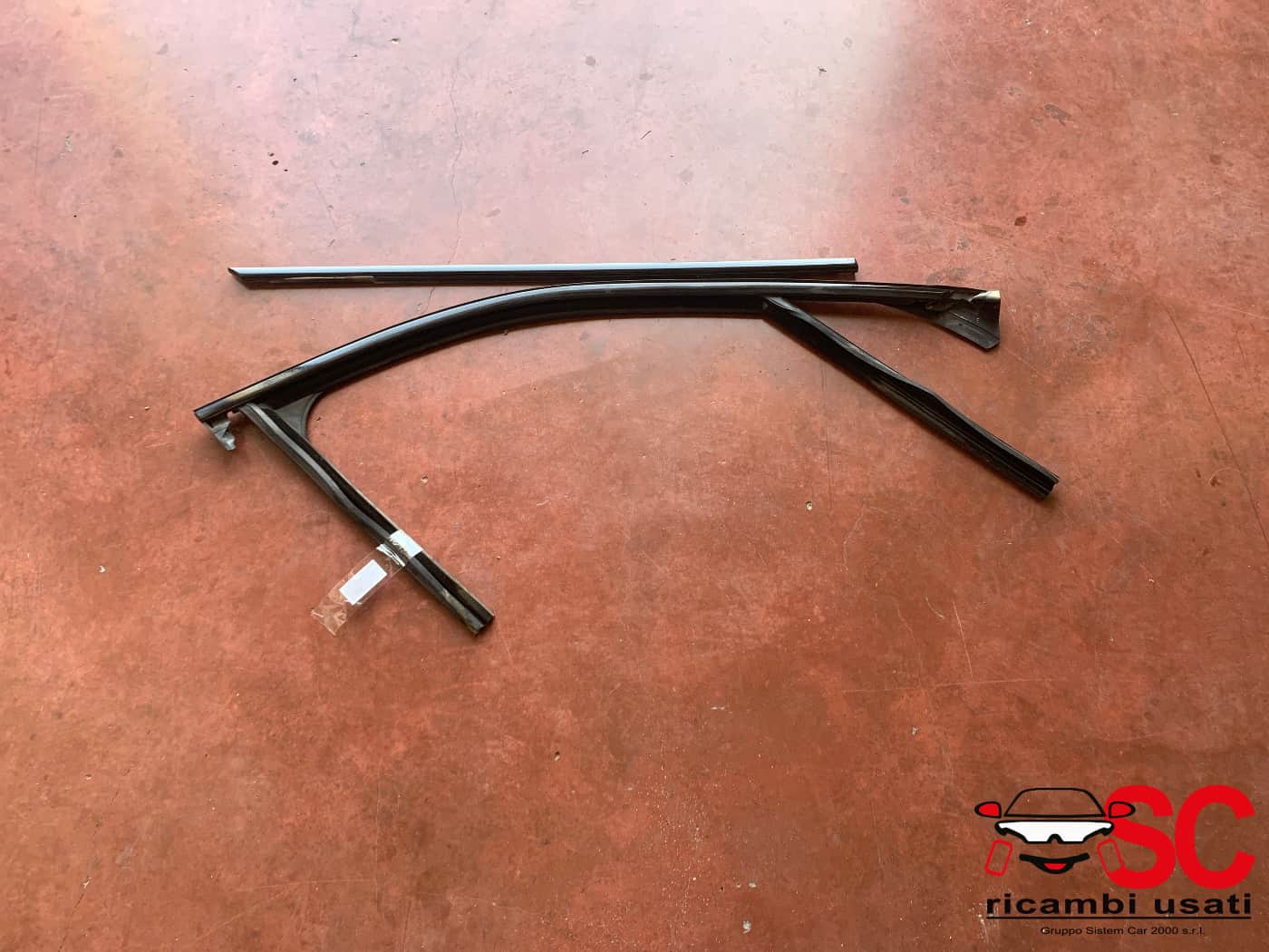 Guarnizione Guida Vetro Porta Anteriore Dx Giulia 50562007 50545060 - 43438