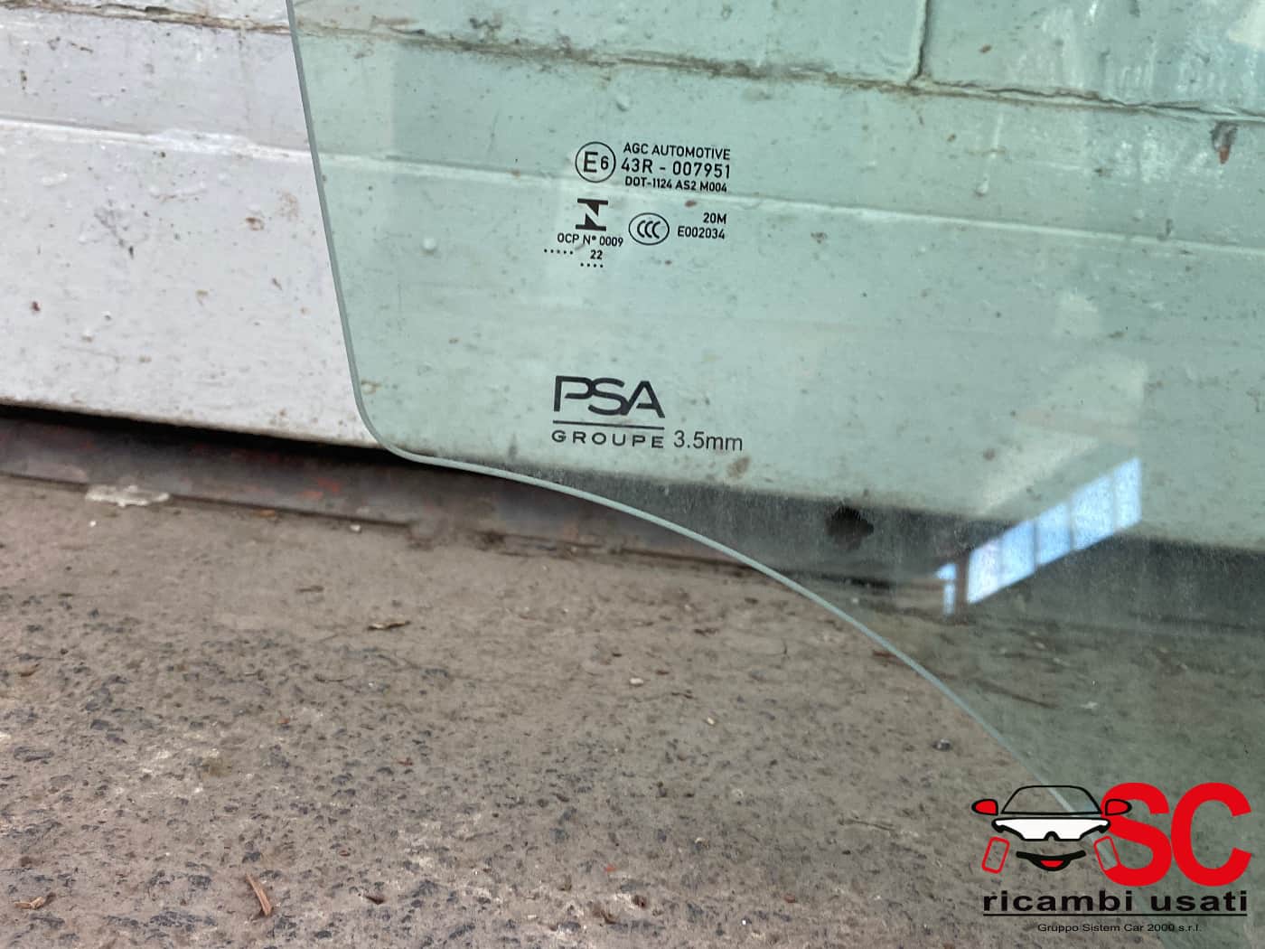 Vetro Scendente Anteriore Destro Opel Corsa F - W00303 Vetro Scendente Anteriore Destro Opel Corsa F - W00303