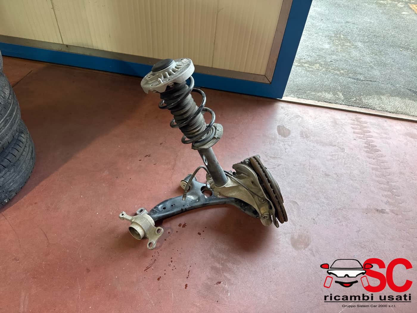 Mozzo Montante Anteriore Destro Bmw X1 F8 31216876852 6876852 - W00557