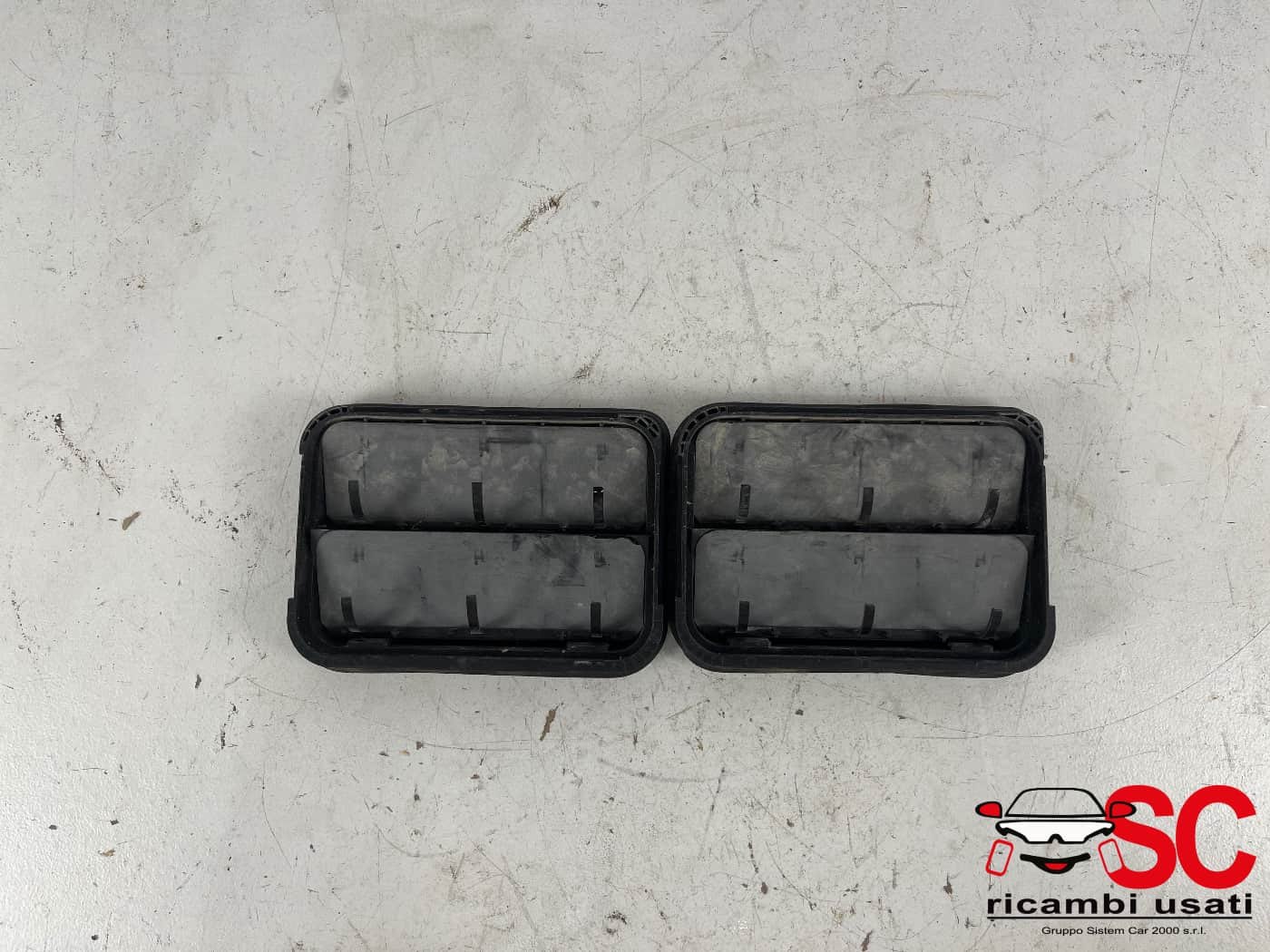 SFIATI BAULE OPEL Corsa F Serie 9675506980 (19>)