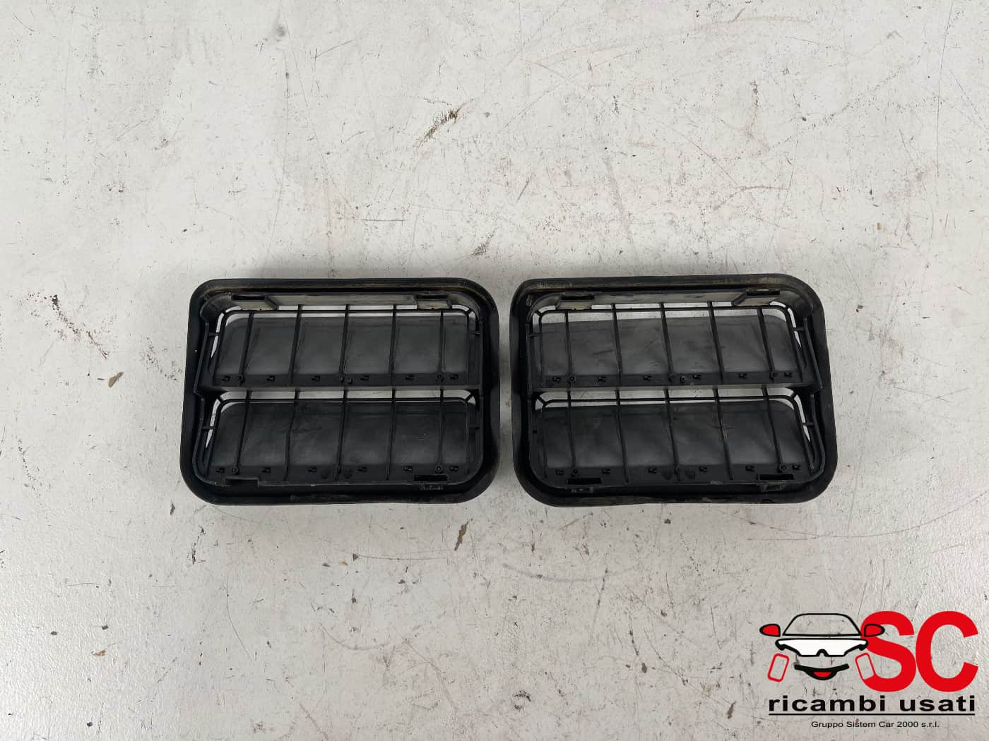 SFIATI BAULE OPEL Corsa F Serie 9675506980 (19>)