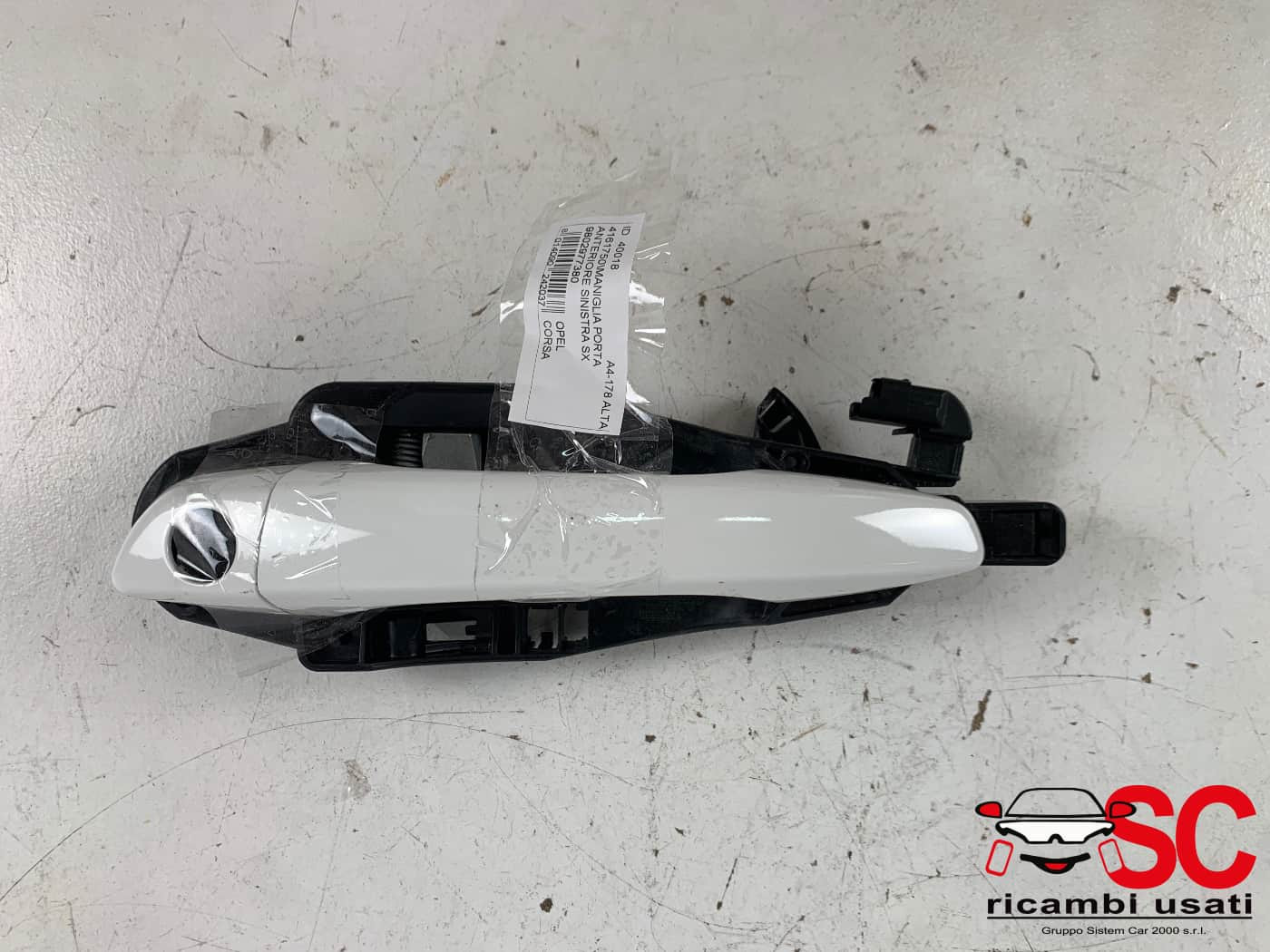 MANIGLIA ESTERNA ANTERIORE SINISTRA OPEL Corsa F Serie 9802977380 (19>)