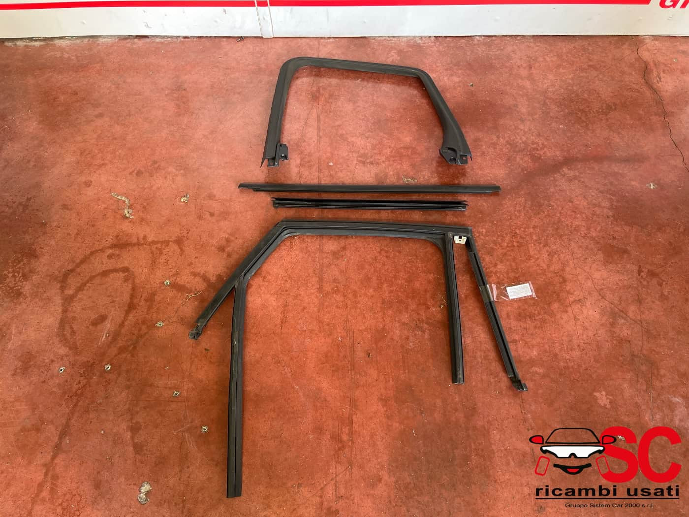 GUARNIZIONE PORTIERA POSTERIORE SINISTRA OPEL Crossland Serie (X) 39125415 (17>)